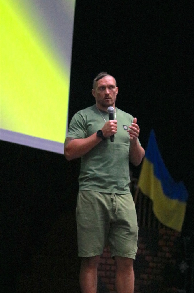 Олександр Усик