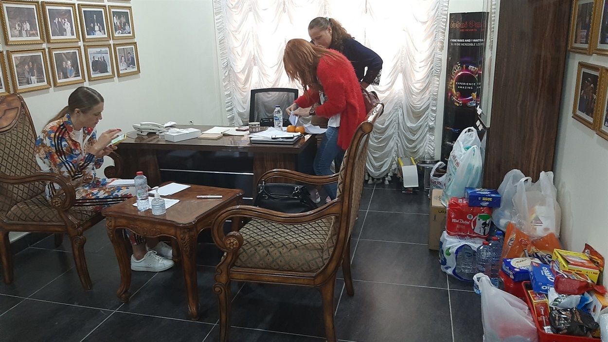 Штаб волонтерів у Шарджі