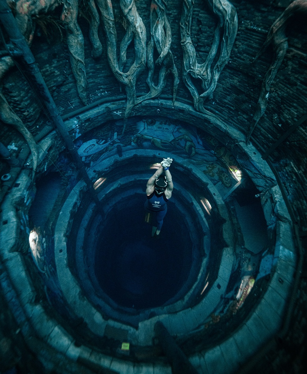 Deep Dive Dubai