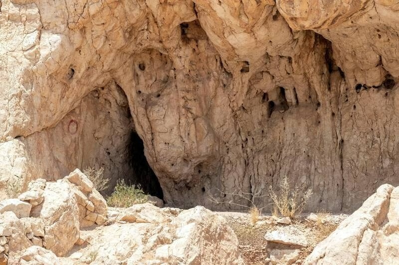 The Faya cave site